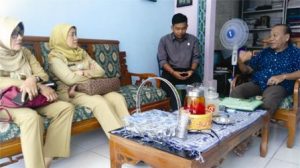 PURYANTI BERI KUASA HUKUM KEPADA ADVOKAT UCOK KUNCORO SH MH