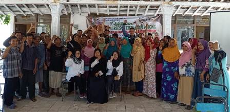 Peternak sapi Semlaran antusias ikut asuransi sapi.