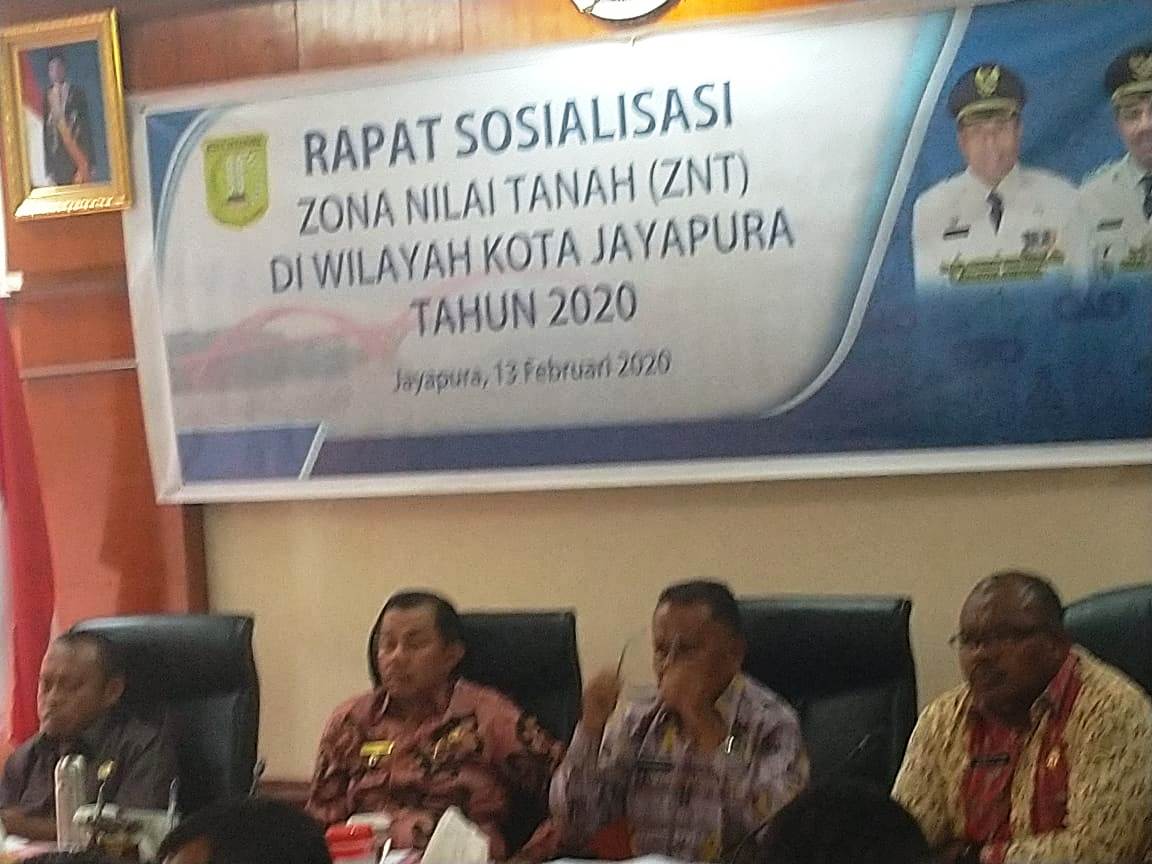Saat berlangsung acara Rapat Sosialisasi Zona Nilai Tanah (ZNT) Di Wilayah Kota Jayapura Tahun 2020