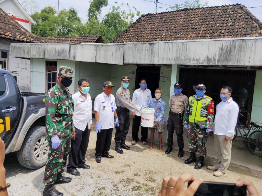 DESA JAMPET SIBUK MEMBANGUN PROYEK PHISIK