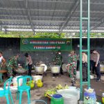 TNI – POLRI Melakukan Bakti Sosial Bagikan Nasi Takjil 500 Bungkus Kepada Masyarakat Kota Salatiga