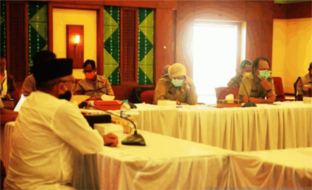 Bupati Batola, Hj Noormiliyani AS, menghadiri rapat pembahasan penerapan pelaksanaan PSBB bagi Batola, Banjar, dan Banjarbaru yang dipimpin Sekdaprov Kalsel, H Abdul Haris, di Gedung Idham Chalid Komplek Gubernuran Banjarbaru.