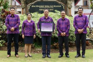 Badung Kembali Raih Penghargaan Public Service Award Of The Year Bali 2020