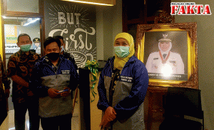 Gubernur Jatim Resmikan Press Room, Ini Pesan Khofifah