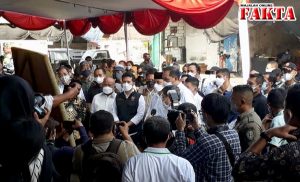 Menteri Perdagangan Cek Ketersediaan dan Stok Sembako di Pasar Induk Osowilangun, Surabaya