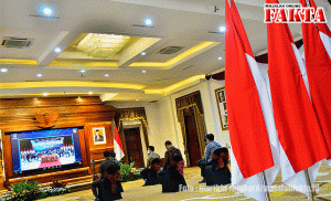 Wagub Jatim Emil Dardak Hadiri Peringatan Otonomi Daerah ke – XXV di Grahadi, Surabaya