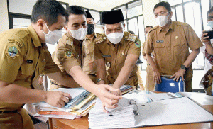 Hari Pertama Kerja, Ini Hasil Sidak Bupati Bandung Dadang