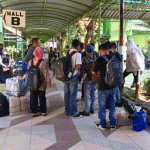 Lebaran Kedua, Pekerja Migran Indonesia asal Madura Tiba di Surabaya