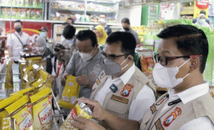 Satgas Pangan Jatim Sidak Kebutuhan Pokok dan Parsel di Surabaya