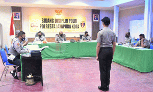 Wakapolresta Jayapura Kota Pimpin Sidang Disiplin Personel