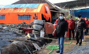 Wakil Ketua MPR RI Tinjau Wilayah Terdampak Bencana di Malang