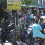 H-1 Idul Fitri, Begini Suasana Pasar Pucang, Surabaya