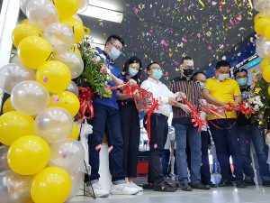 Guna Penuhi Kebutuhan Pasar, Dua Realme Store di Buka di Surabaya