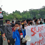 BEM Nusantara Gelar Aksi di Depan Kantor Gubernur Jatim