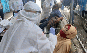 Asal Surabaya, 18 Penumpang KM Labobar Terkonfirmasi Positif