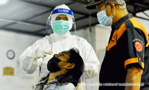 Gubernur Jawa Timur Ajak Para Ibu Jadi Satgas Covid-19 Bagi Keluarganya