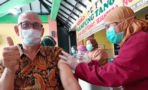 Kelurahan Perak Barat Gencar Lakukan Vaksinasi Covid-19