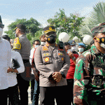 Wali Kota Surabaya Eri Cahyadi Temui Massa Aksi di Depan Balai Kota