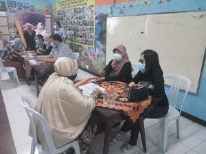 Lurah Ngantor di Balai RW, Urus Surat Administrasi Lebih Mudah