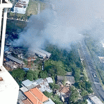 Tiga Unit Motor Dilalap Api, Kebakaran Bangunan Semi Permanen di Lontar, Surabaya