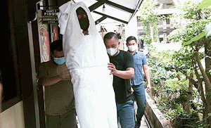 Polisi Borgol Pencuri Pocong di Alun-alun Lamongan