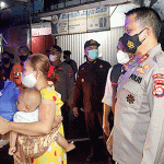 Sebanyak 15.000 Paket Sembako Dibagikan Polda Banten di PPKM Level 4