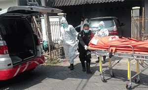 Warga Kota Serang Tewas di Teras Rumah, Benowo, Surabaya