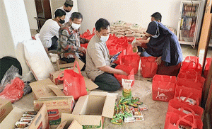 Peduli Warga Isoman, Untag Surabaya Ulurkan Bantuan Paket Sembako
