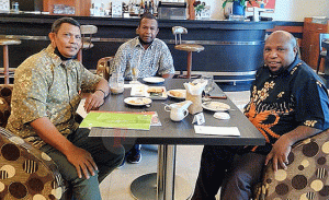 Pantau Penyaluran Beras, Wabup Pegunungan Bintang Kunjungi PD Irian Bhakti Jayapura