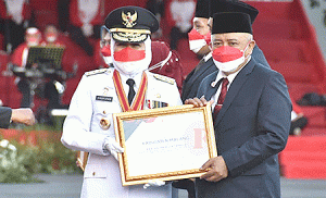 Bupati Malang Raih Penghargaan Kabupaten/Kota Terbaik Pencapaian Sertifikat Nomor Induk Koperasi 2021