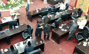 Ricuh Sidang Paripurna DPRD Kabupaten Solok, Diduga Ini Penyebabnya