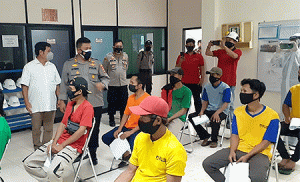 Kapolres AKBP Teddy Tinjau Vaksinasi Tahap II Gerai Vaksin Presisi Polres Lebak