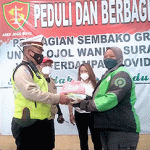 Peduli Ojol Perempuan, Ormas Arek Jogoboyo Salurkan Paket Sembako