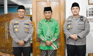 Pejabat Baru, Kapolres Magelang AKBP M. Sajarod Silaturahmi ke Ulama di Tegalrejo