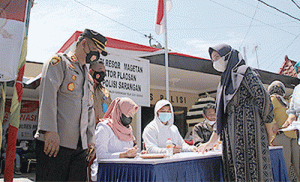 Kapolres Magetan Yakhob Tinjau Serbuan Vaksin Merdeka Pelaku Wisata di Telaga Sarangan