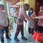 Kapolres Sumedang Beri Bantuan pada Anak Yatim Piatu di Desa Citengah