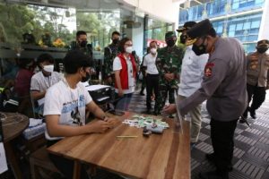 Kapolri Pastikan Vaksinasi untuk Buruh Bakal Dipercepat