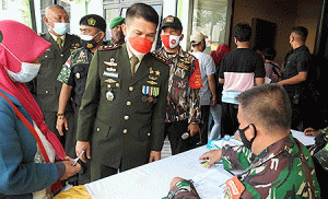 Peringati HUT ke-76 RI, Kodim 0510/Trs Gelar Vaksinasi di Lapangan Makodim