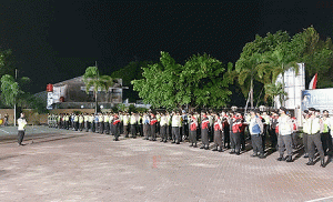 Personel Gabungan Siaga Pengamanan Tradisi Suroan