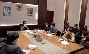 Rapat Evaluasi Pemkab Badung Terkait Pemberian Bantuan ke Masyarakat Terdampak Covid-19