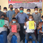 Tentukan Nomor Urut Calon Desa Suka Mekar Sari dengan Diundi