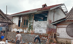 Diduga Proyek Siluman, Renovasi Rumah Dinas Guru SDN 01 Wanasari Disorot Publik