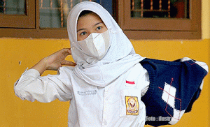 Pengembalian Biaya Seragam, Siswa dari Kalangan MBR di Surabaya Bernafas Lega