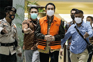 Jadi Tersangka Dugaan TPK, AZ Wakil Ketua DPR RI Ditahan KPK