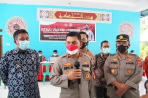 Kapolres Lebak Dampingi Wakapolda Banten Tinjau Vaksinasi di Ponpes Baitul Barokah Kalanganyar