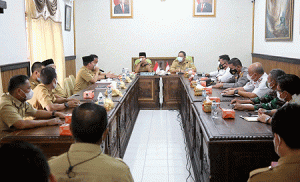 Bekerja Sama dengan BIN, Plh Bupati OKU Pimpin Rakor Rencana Vaksinasi Tingkat Pelajar