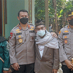 Polda Banten Beri Bantuan Pelajar di Desa Kadumeneh, Pandeglang