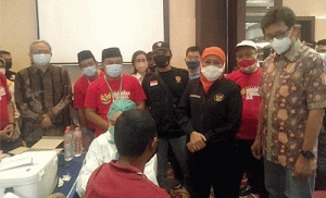 Gubernur Jatim Khofifah Hadiri Vaksinasi Bhineka