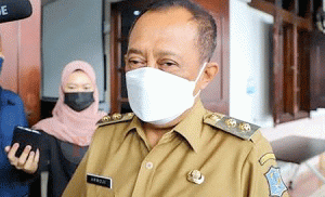 Diminta Beli Seragam Sekolah, Wali Murid Mengadu ke Wakil Wali Kota Surabaya Armuji