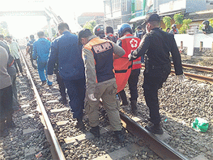 Tewas Mengenaskan, Laki-laki Disambar Kereta Api di Asem Jajar, Surabaya